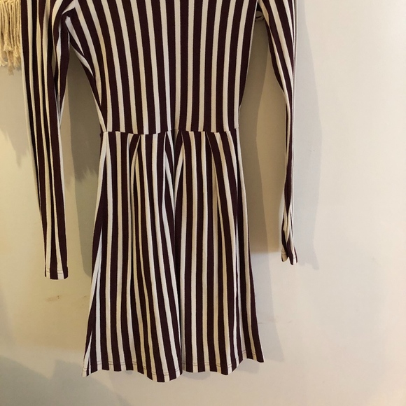 LACOSTE LIVE DRESS - Picture 3 of 3